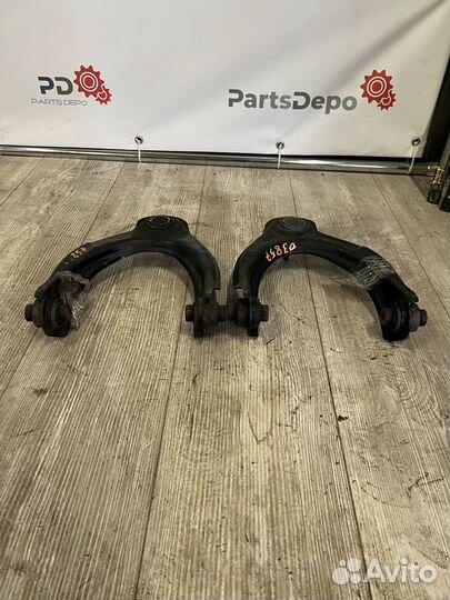 Верхние передние рычаги прав лев Honda Accord 8