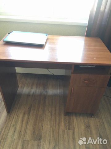 Стол компьютерный