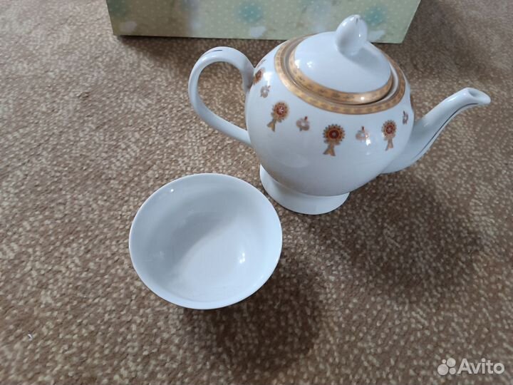 Фарфоровый сервиз