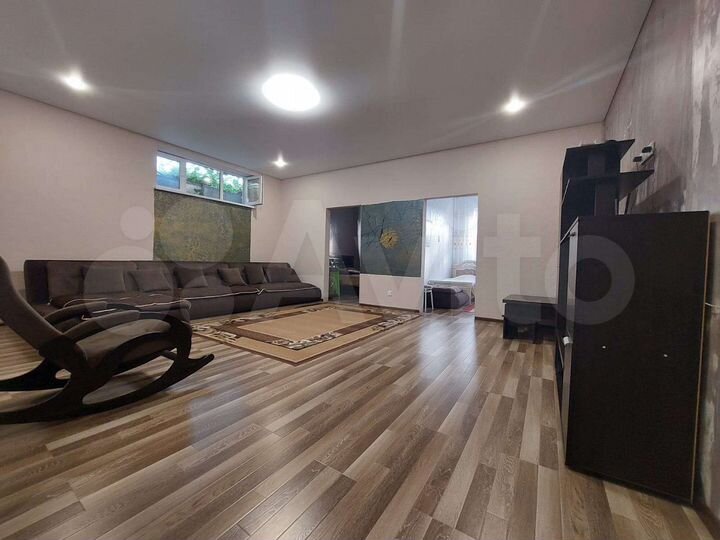 5-к. квартира, 100 м², 1/2 эт.