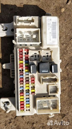 Блок предохранителей салонный Focus II Фокус 2