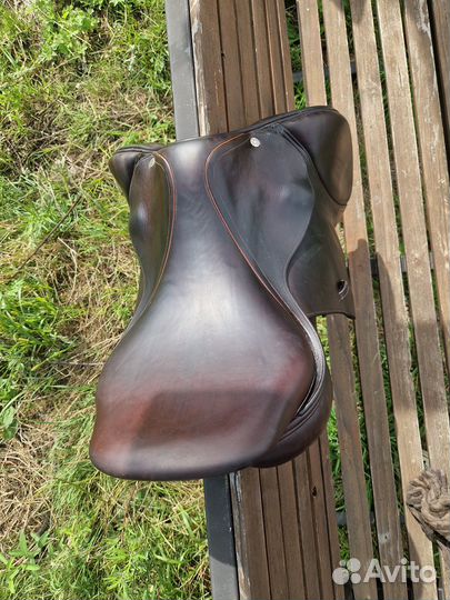 Седло для лошади