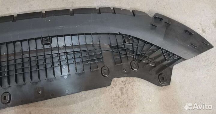 Audi a6 c8 Пыльник переднего бампера