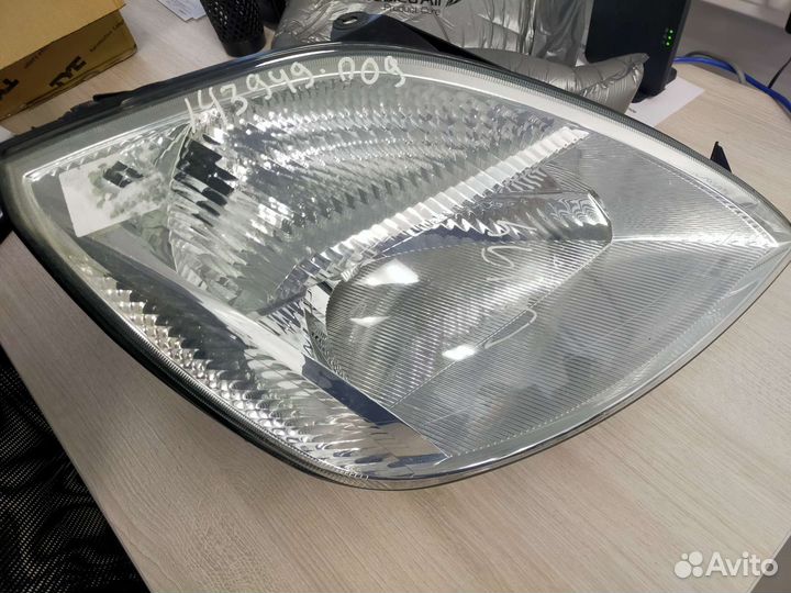 Фара правая Форд Фиеста