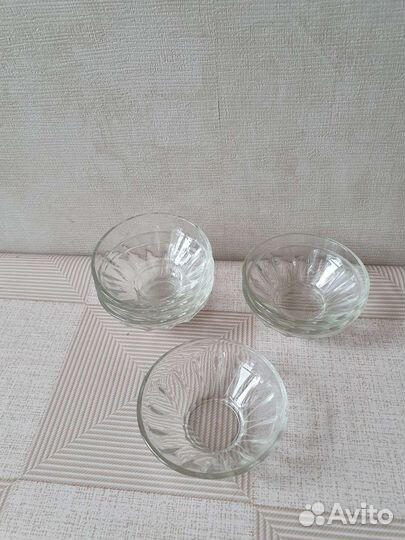 Конфетница, тарелки, бокалы времен СССР