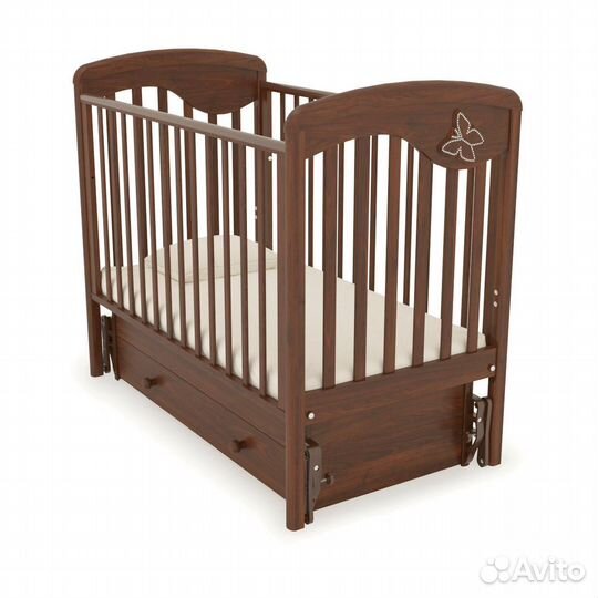 Кроватка для новорожденных с маятником