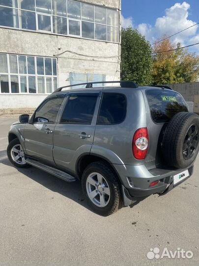 Chevrolet Niva 1.7 МТ, 2012, 100 000 км