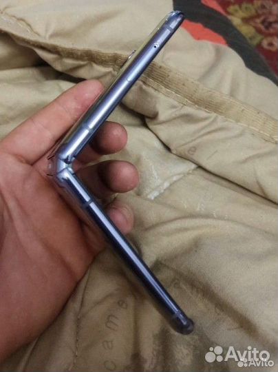 Samsung Galaxy Z Flip, 8/256 ГБ