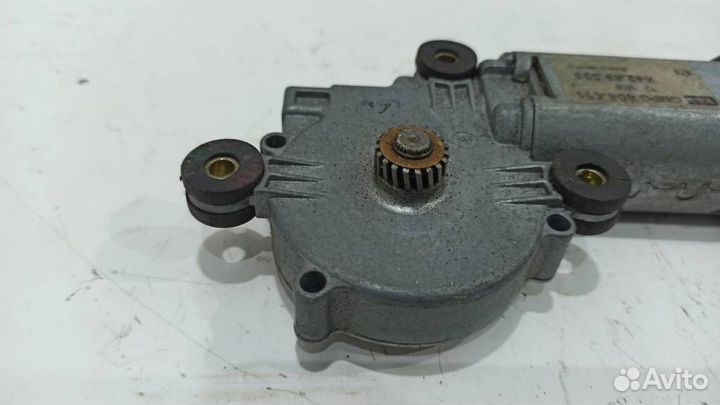 Моторчик люка Вольво