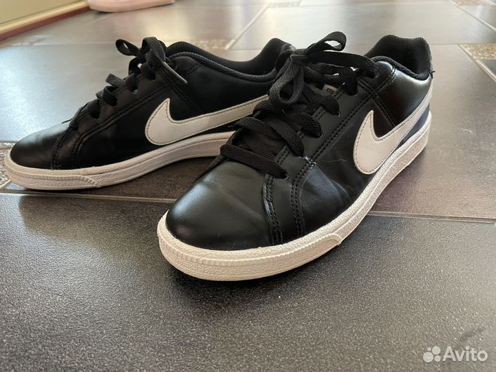 Кроссовки Nike