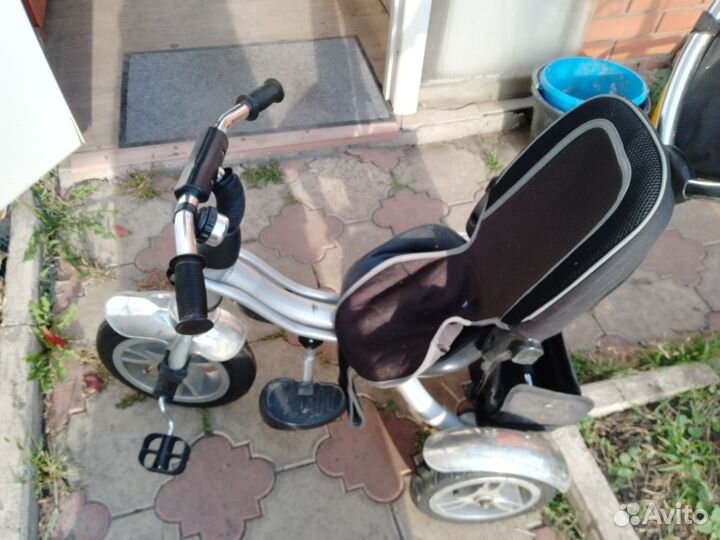 Детский трехколесный велосипед бу capella