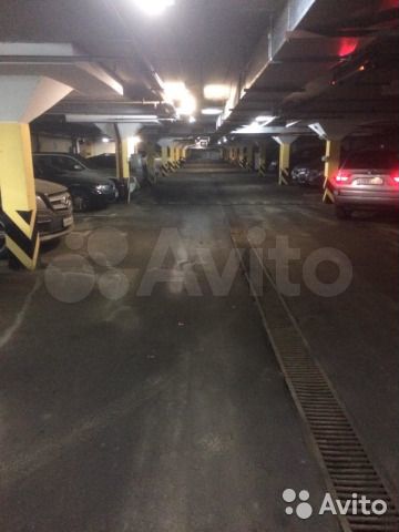 Машиноместо, 16 м²