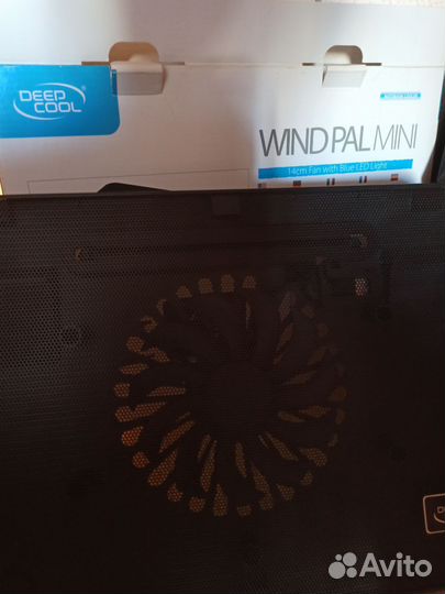 Охлаждающие подставки для ноутов