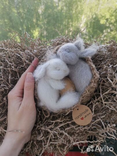 Спящие крольчата вязаные в упаковке