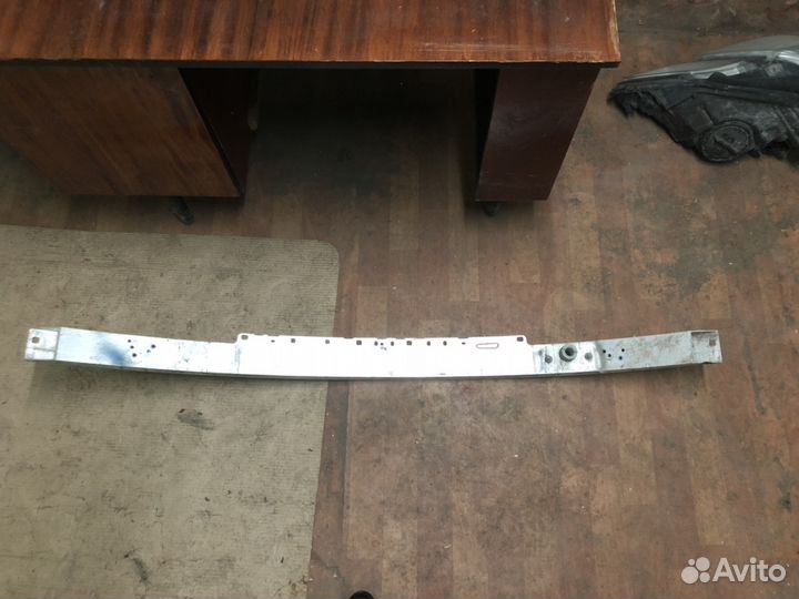 Усилитель бампера w 212