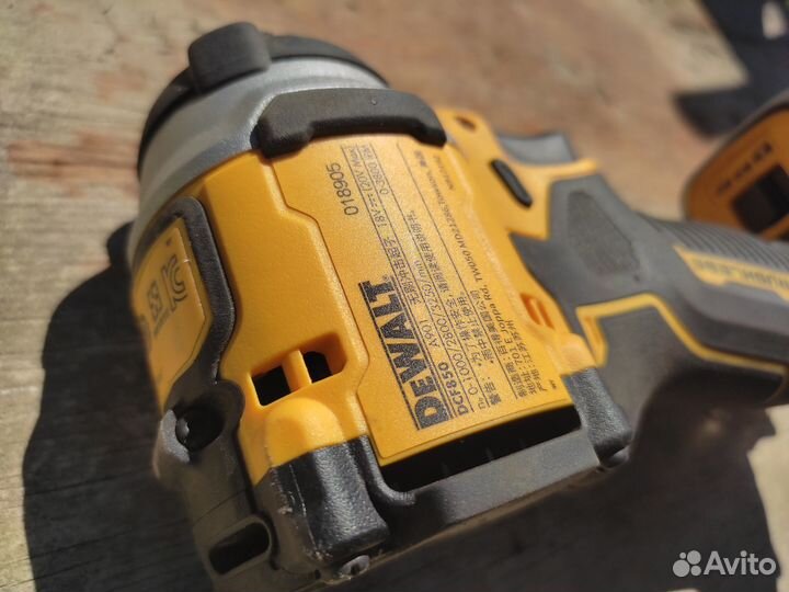 Шуруповерт импакт dewalt бу