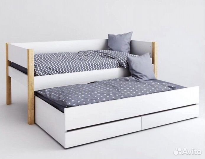 Детская кровать из массива