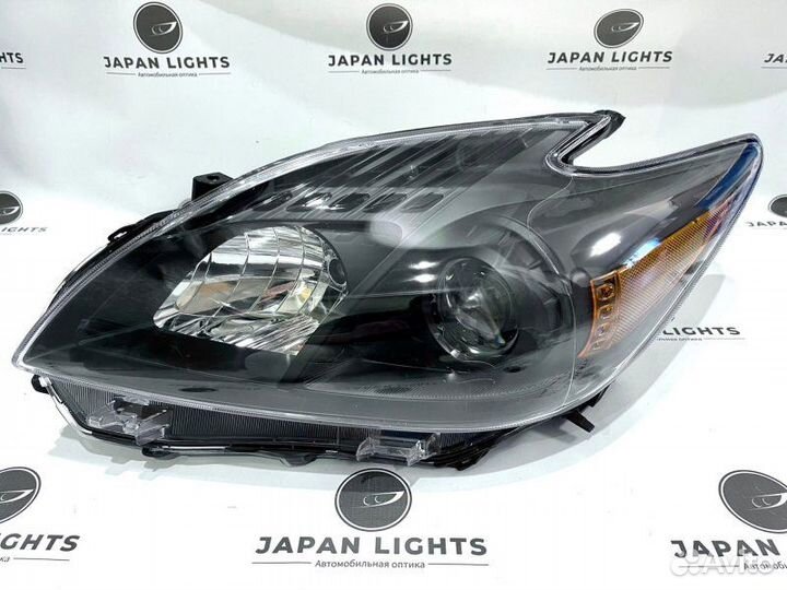 Фары линзовые черные передние Toyota Prius 30