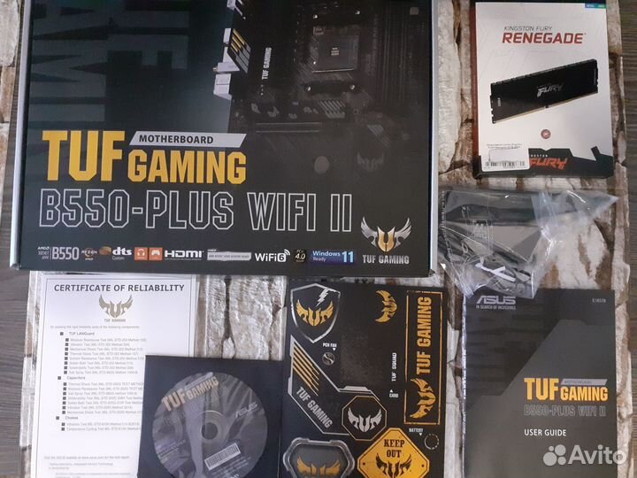 Материнская плата с процессором и памятью