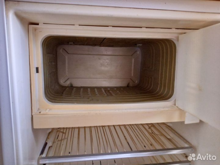 Холодильник Саратов 1225м