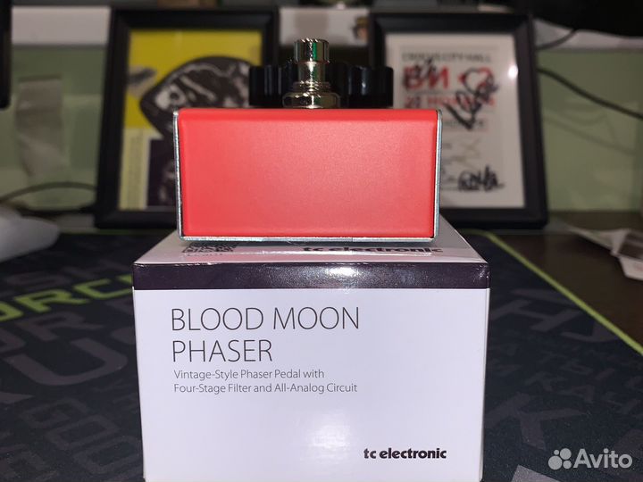 Педаль эффектов /Tc Electronic blood moon phaser