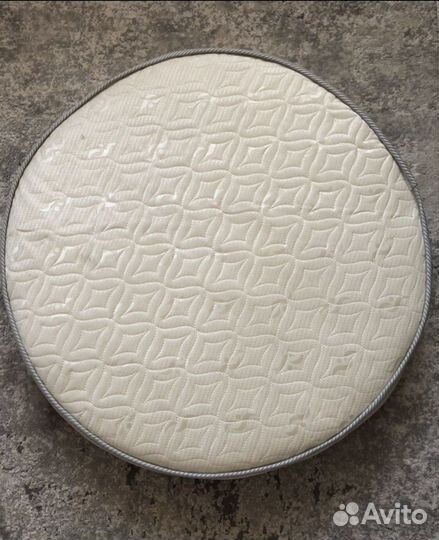 Матрас в круглую кроватку