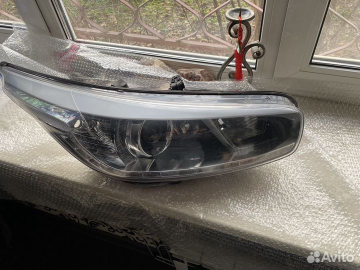 92102A2220 Hyundai-Kia Фара правая KIA ceed 2012)