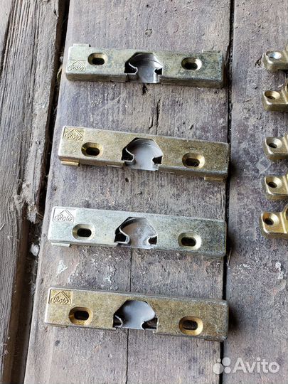 Фурнитура для пластиковых окон roto