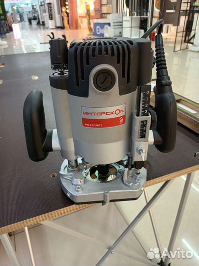 Фрезер интерскол фм-62/2100Э погружение 85 мм