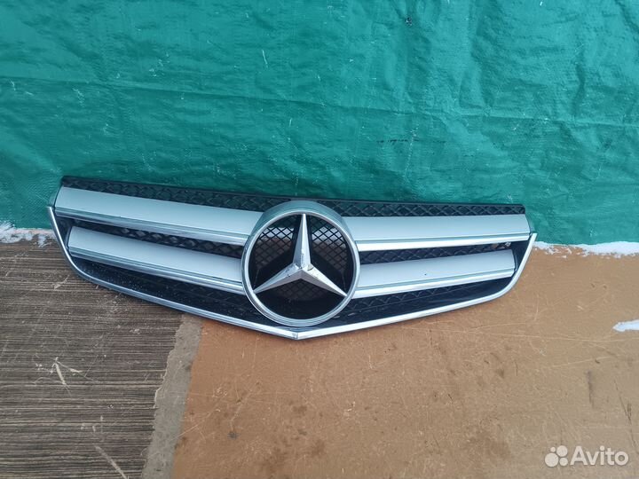 Решетка радиатора Mersedes C207 E-Coupe 09-13 г