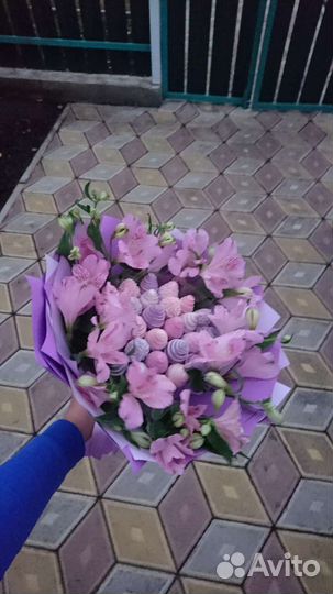 Фруктовые букеты, цветы, клубника в шоколаде