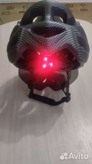 Защитный шлем