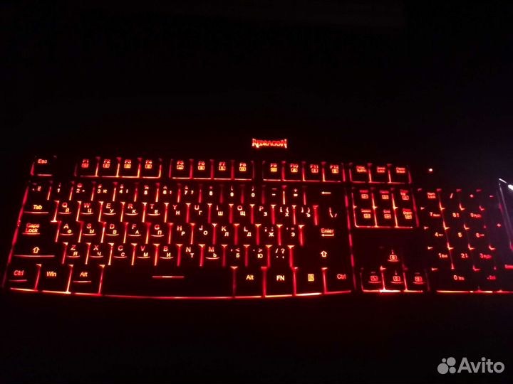 Игровая клавиатура с подсветкой