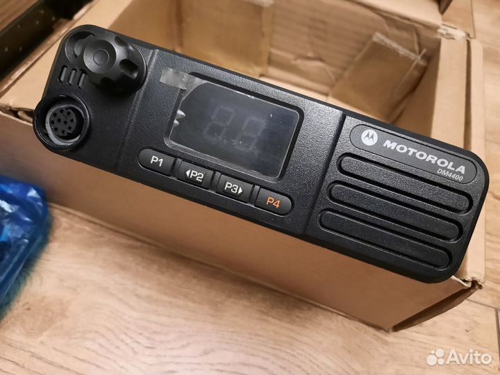 Motorola DM4400 VHF 45W - новая