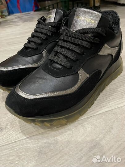 Кроосвки женские утепленные