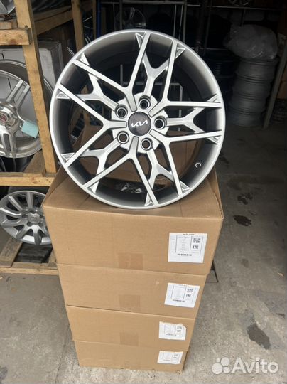 Диски Kia Optima R17 5/114.3 Новые