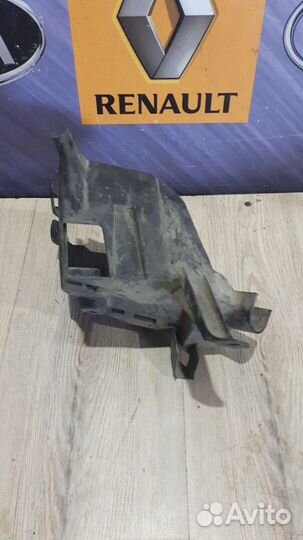 Корпус блока предохранителей реле Renault symbol