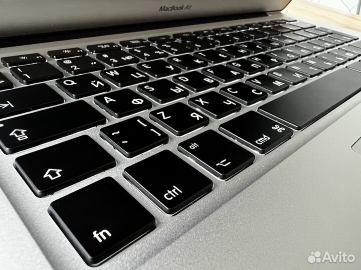 MacBook Air 13 2017 i5 / 8GB/ SSD/ 240 циклов