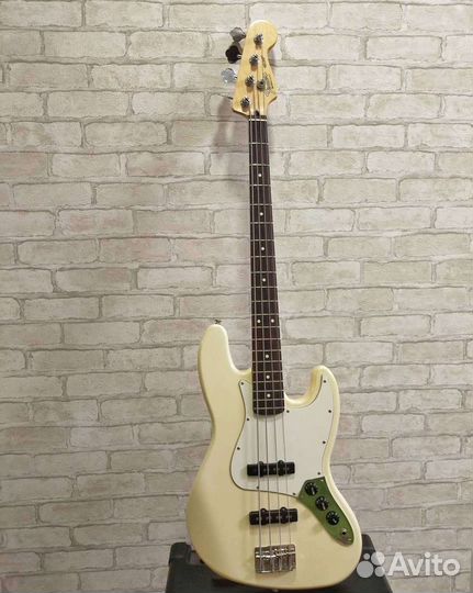 Бас гитара fender jazz bass