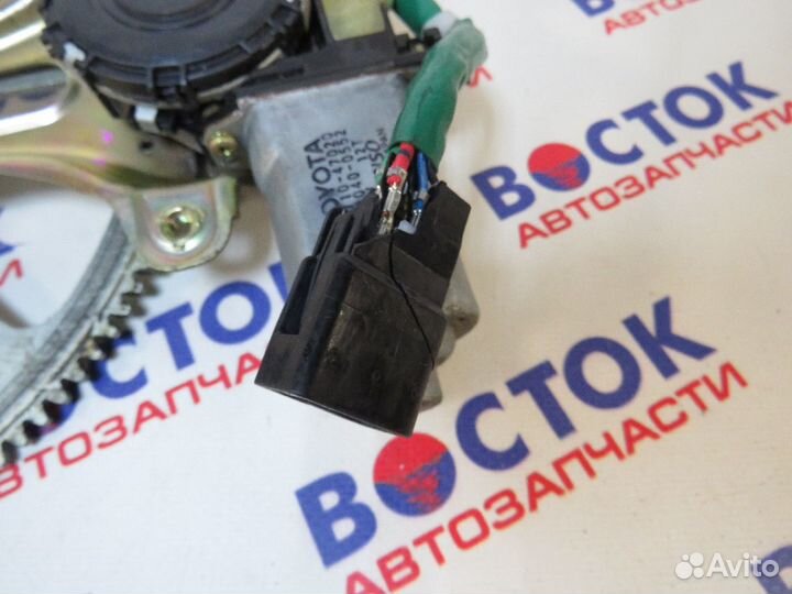 Стеклоподъемник Перед Право toyota prius NHW10, NH