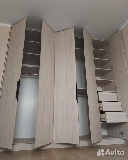 Встроенный шкаф распашной