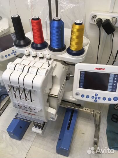 Вышивальная машина Janome MB4