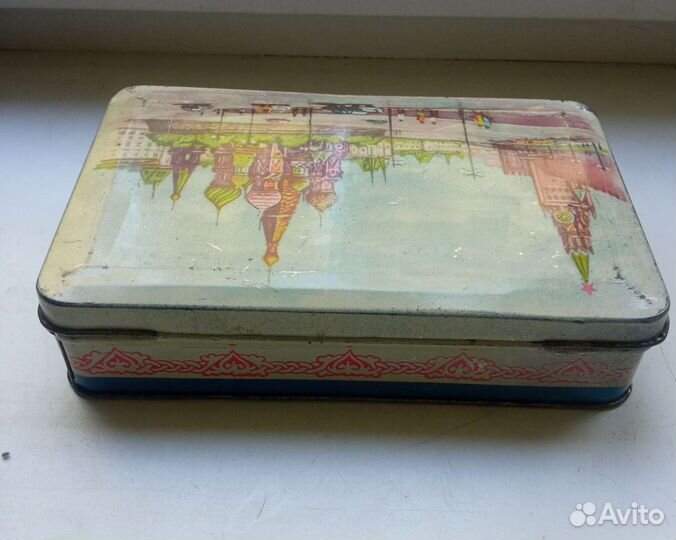 Жестяная коробка от конфет СССР