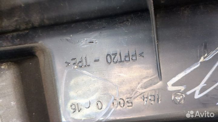 Кожух вентилятора радиатора Mercedes ML W164, 2011