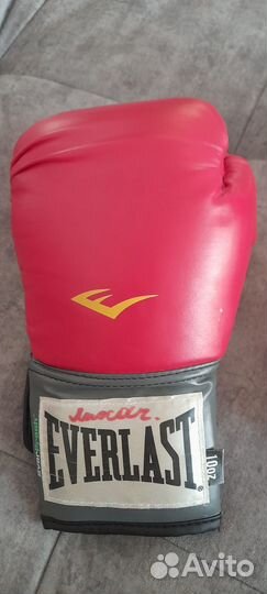 Боксерские перчатки