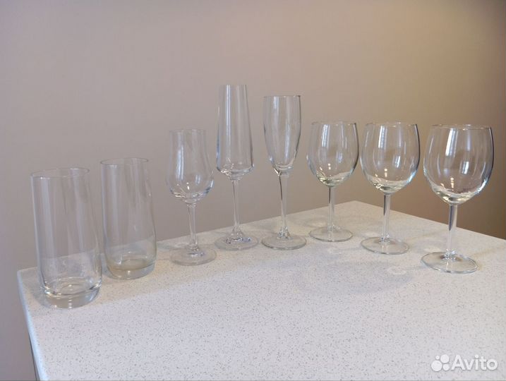 Бокалы, фужеры, стаканы