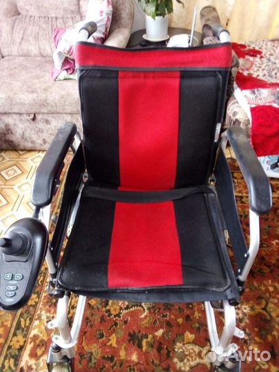 Кресло-коляска инвалидная с электроприводом