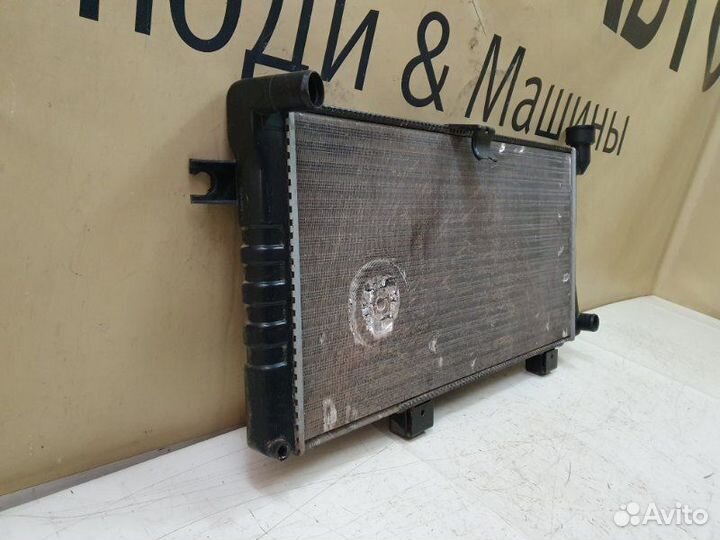 Радиатор охлаждения LADA Niva 2121