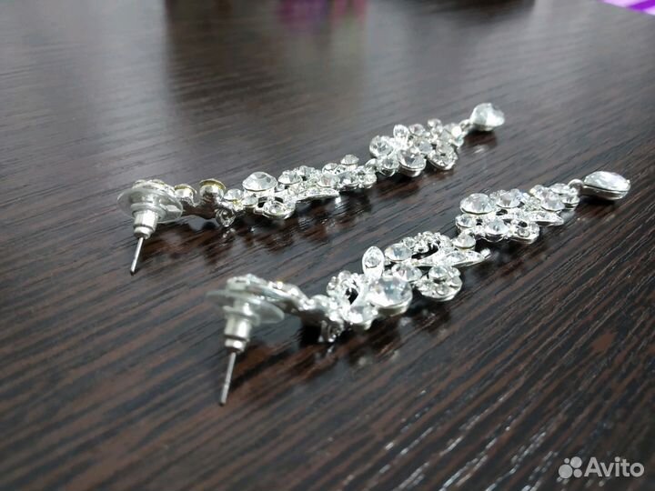 Свадебная бижутерия (серьги), новые