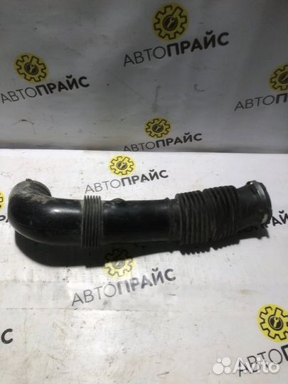 Патрубок воздушного фильтра Peugeot 308 EP6 2008